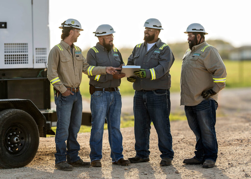 jc-davis-power-team-professionals-worksite JC Davis Power team members working at a temporary power job site